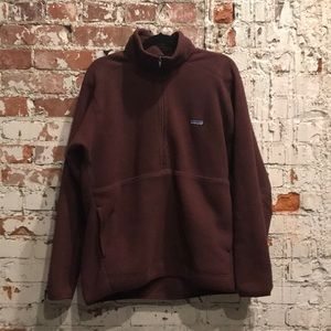 Men’s maroon marsupial Patagonia pullover